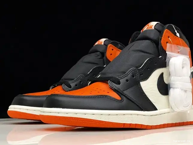 OW Jordan x AJ1 Air AQ0818-158 1 Off-Louis 0514